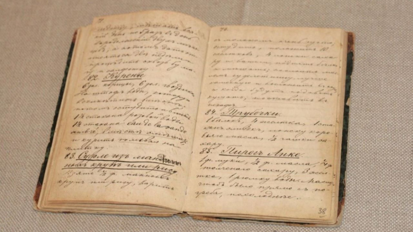 
					Sophia Tolstaya's original handwritten recipe book					 					Pavel and Olga Syutkin				