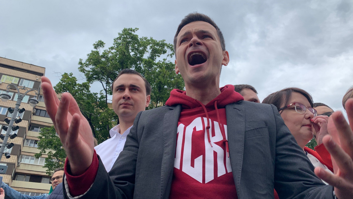 
					Opposition candidates Ivan Zhdanov, Ilya Yashin and Yulia Galyamina.					 					Evan Gershkovich / MT				