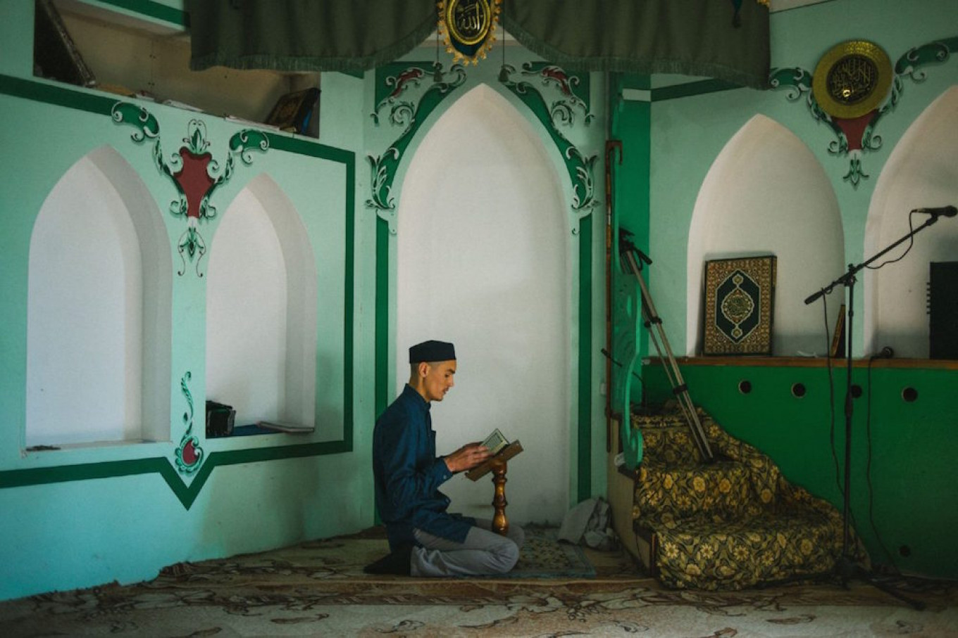 
					A student prays at the Volga Islamic Centre					 					Sergey Karpov for TD				