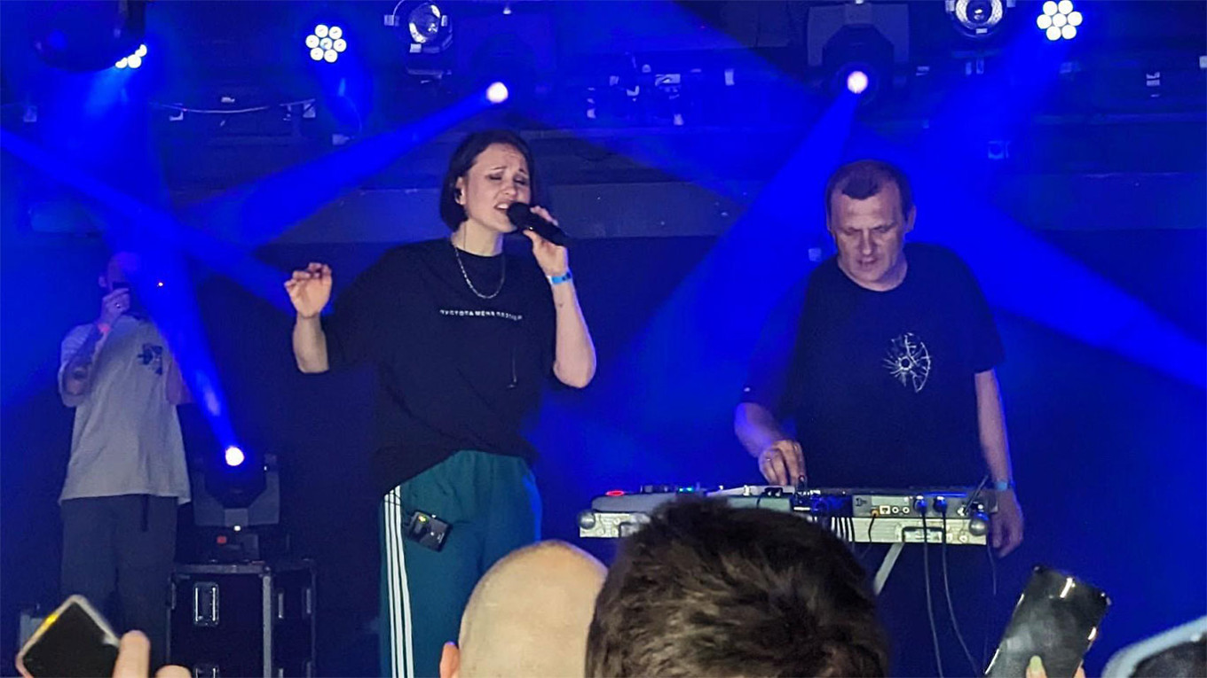 
					AIGEL performing in Warsaw, Poland.					 					Leyla Latypova / MT				