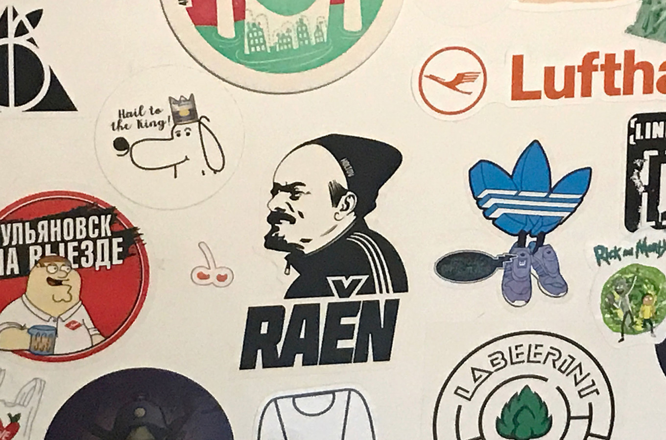 Даже в пивных барах Ульяновского, Ленин был знакомым лицом.  Феликс Лайт / Доктор медицины