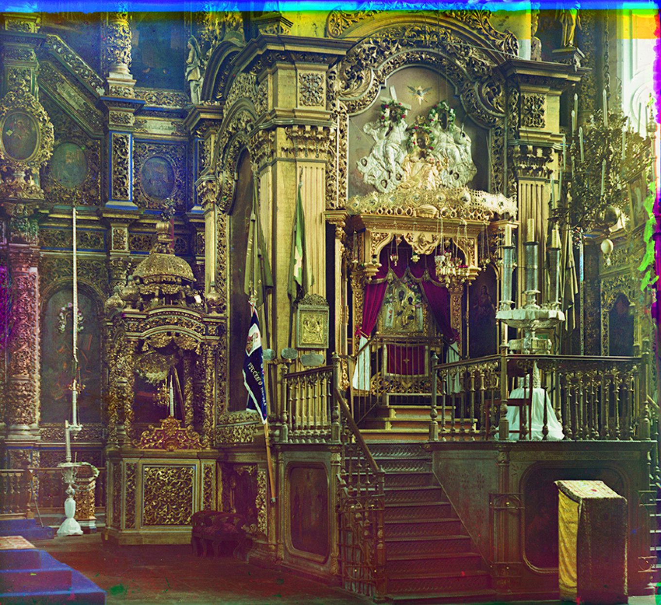 
					Cathedral of Dormition of the Virgin, Smolensk, Summer 1912, with the Icon of the Virgin, said to be painted by Apostle Luke, in the baldachin.					 					S Prokudin-Gorsky 20413				