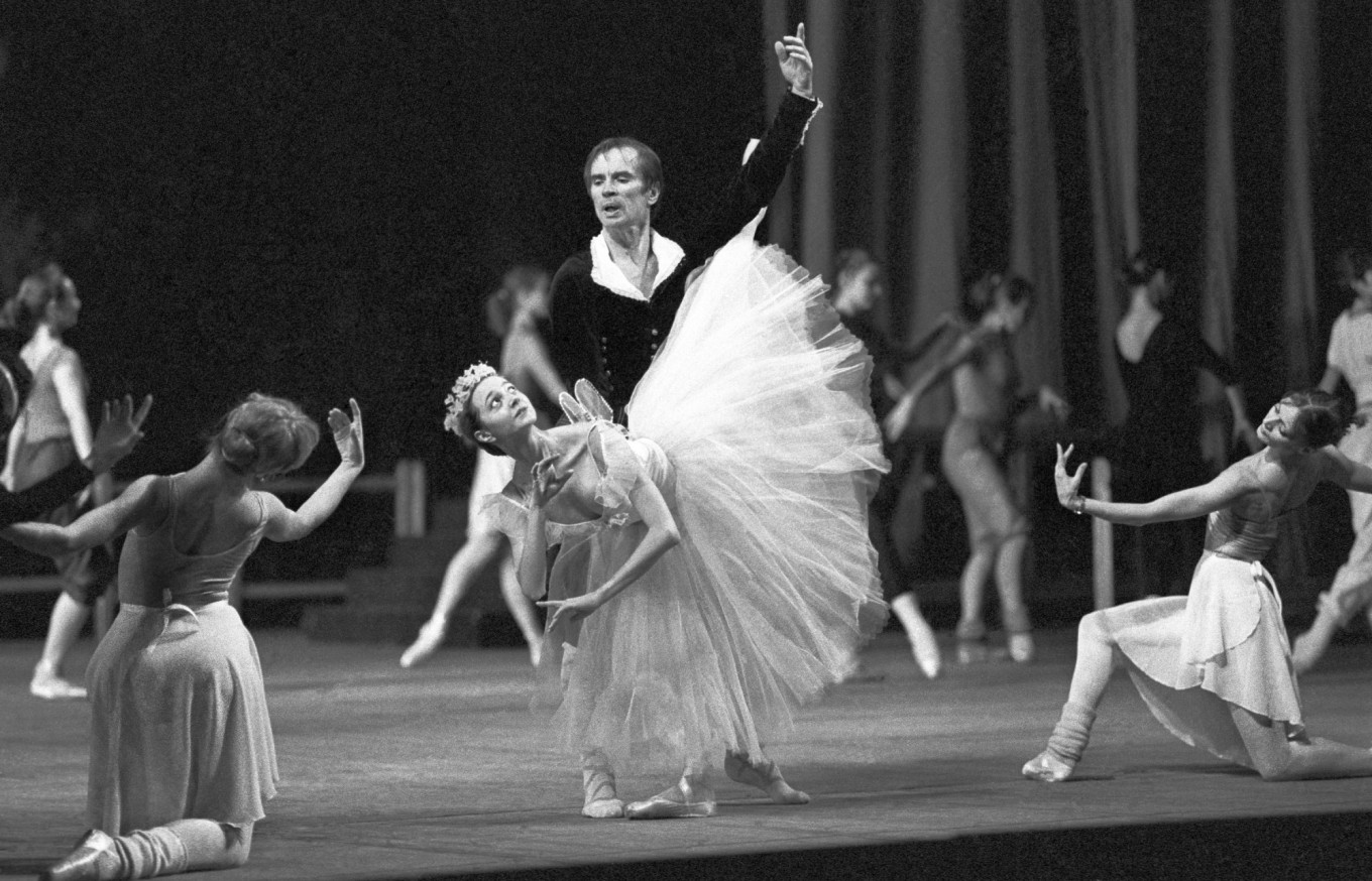 Controversial Bolshoi Ballet 'Nureyev' to Premiere in December