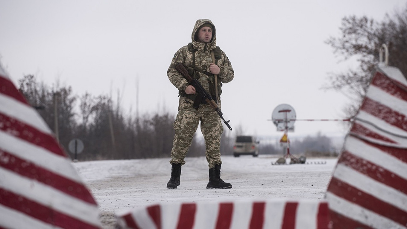 Russia Won’t Go to War With 'Nazi' Ukraine, Lavrov Says