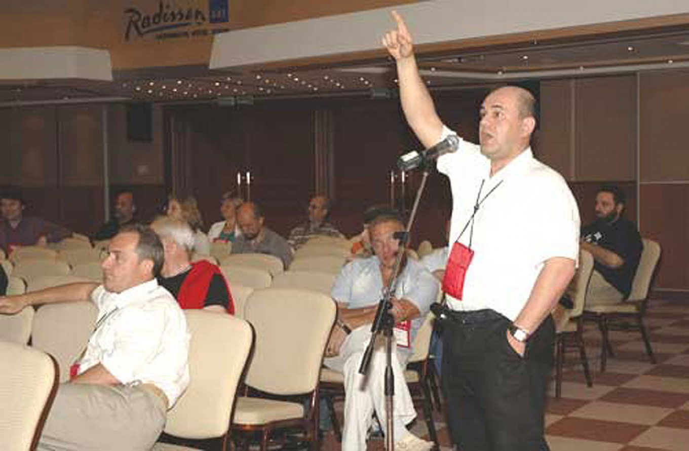 
					Mishustin speaking at a Russkiy Den' conference in 2006.					 					mkf.ru				