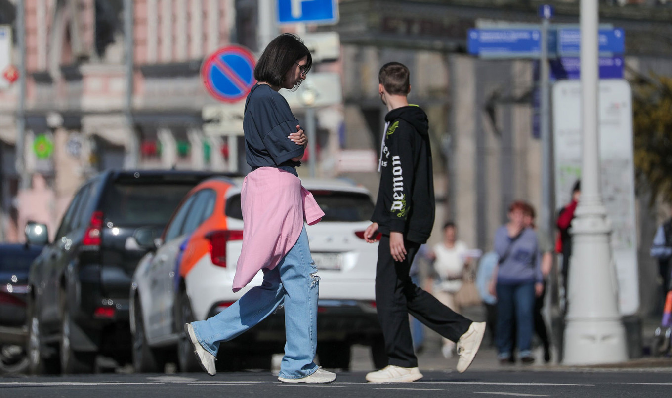 
					People on the street in Moscow.					 					Sophia Sandurskaya / Moskva News Agency				