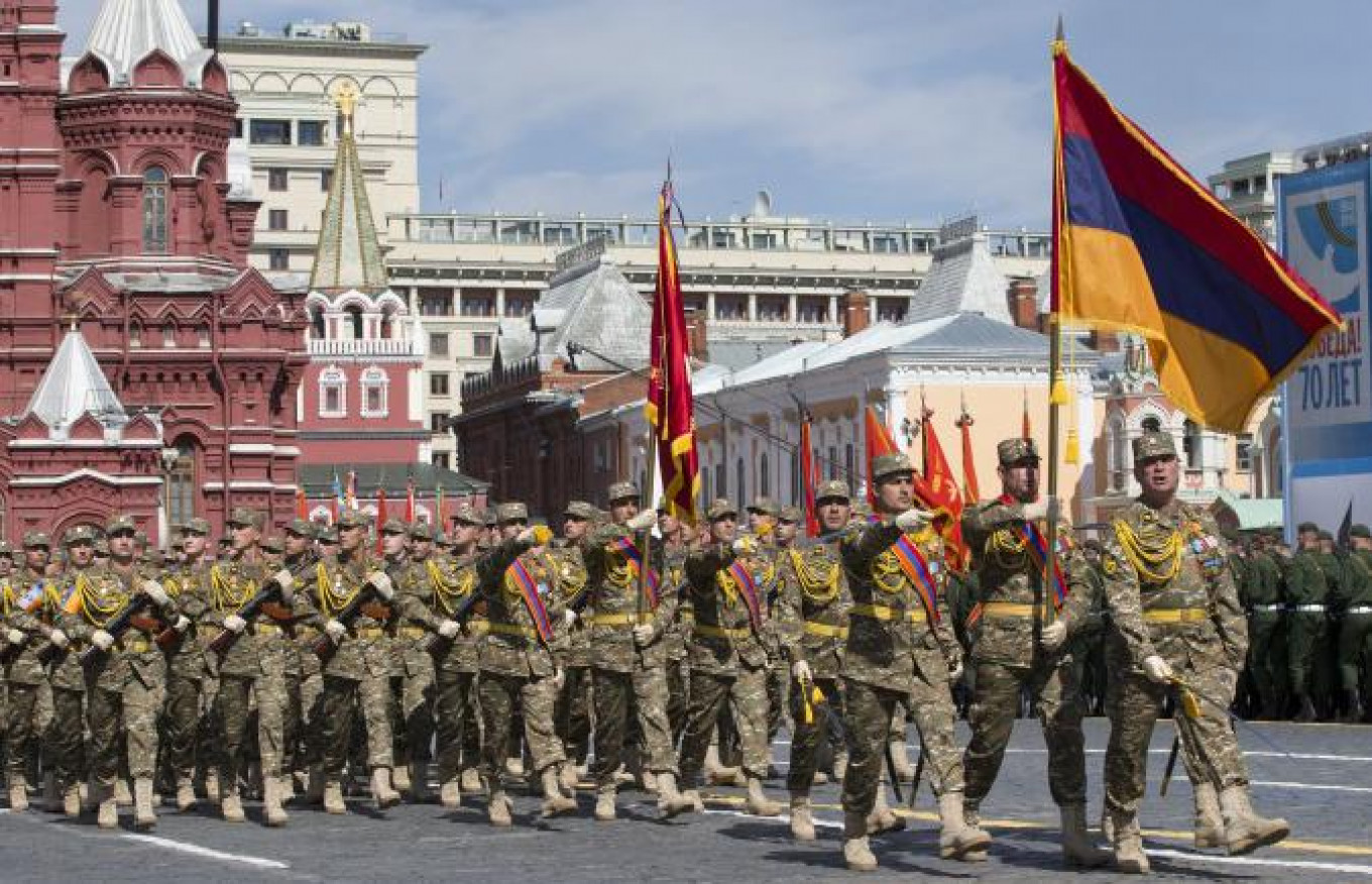 Russia and Armenia to Create Joint Military Forces