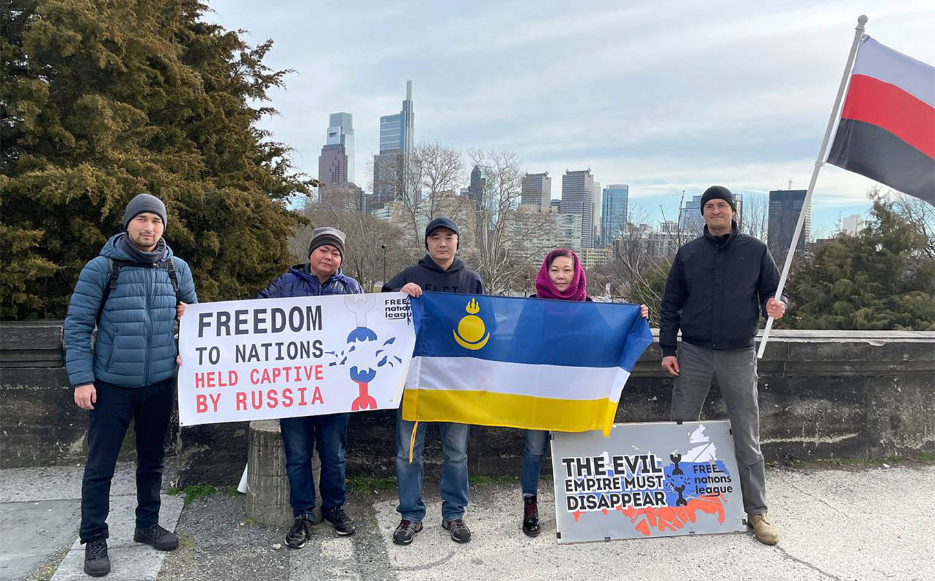 
					Free Nations League activists protesting in the U.S.					 					freenationsleague.org				