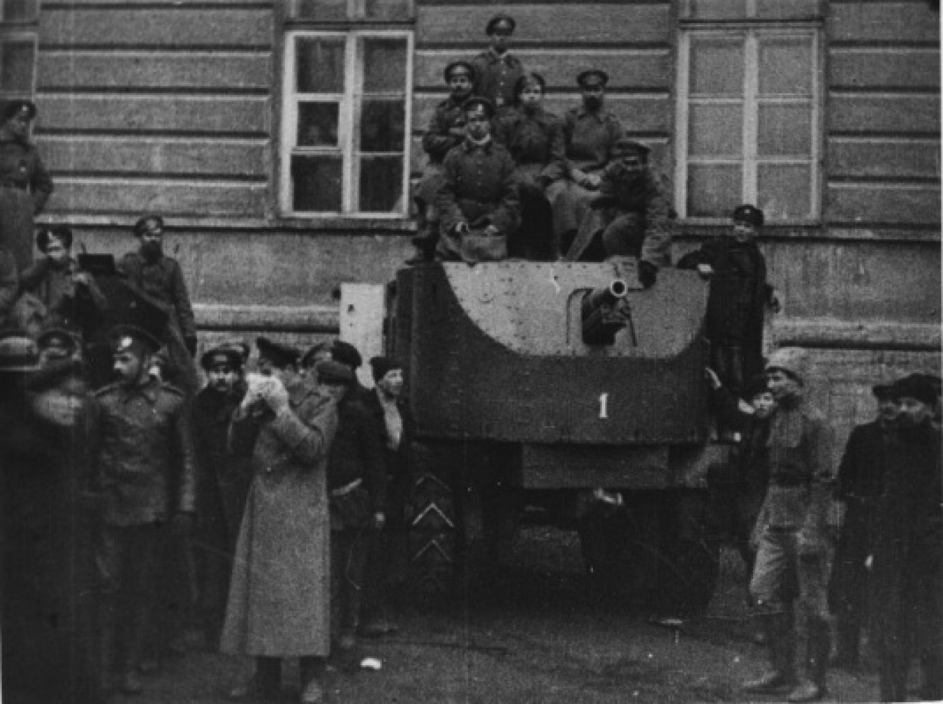 
					Machine guns and tanks come to protect the headquarters of the Revolution at Smolny Institute.					 					Project 1917				