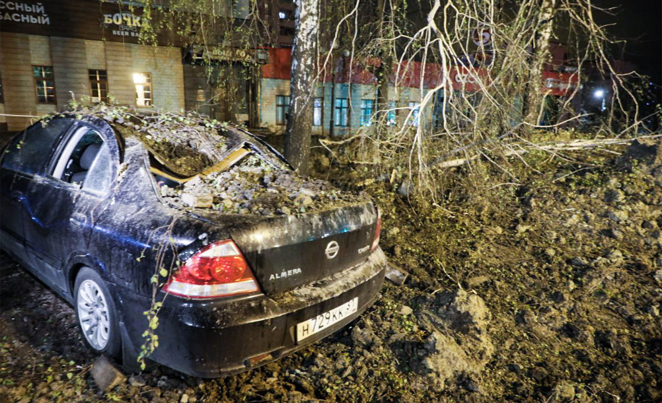 
					The aftermath of the explosion of an apparent glide bomb in Belgorod, Russia.					 					Pavel Kolyadin / TASS				