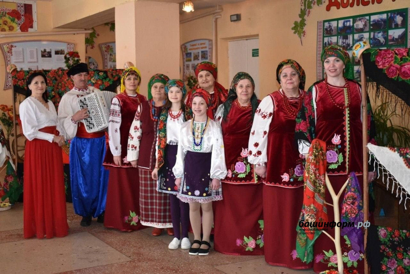 Ukrainian residents of the village of Zolotonoshka. Witness of Mercy foundation press service