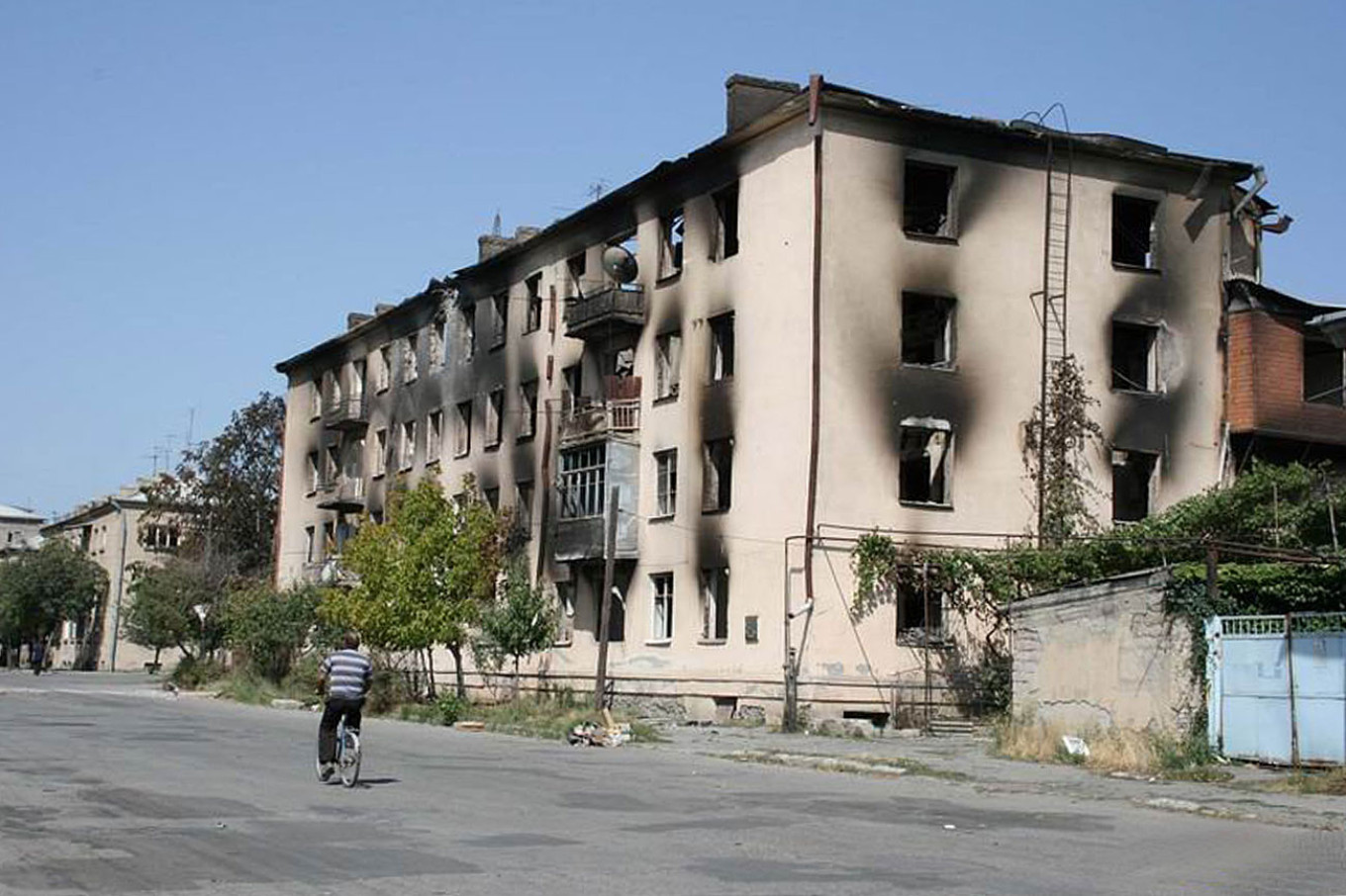 
					Tskhinvali after Russo-Georgian war, 2008.					 					OSinform (CC BY-SA 3.0)				