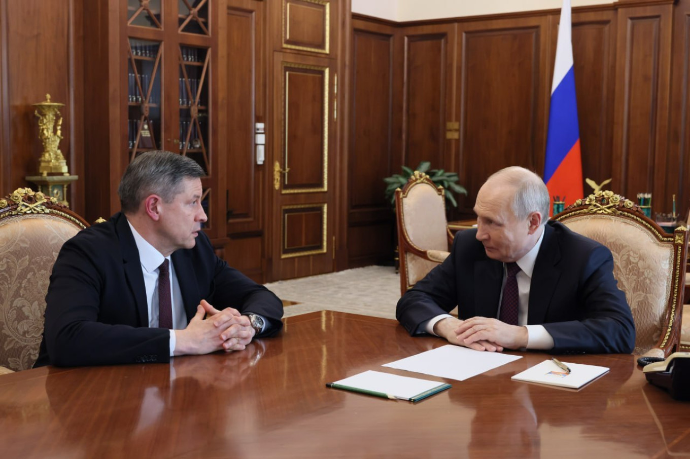 
					Incoming Bryansk region Governor Yegor Kovalchuk and President Vladimir Putin.					 					Kremlin.ru				