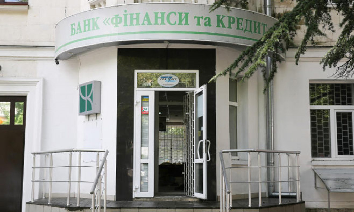 Crimean Banks Offer Highest Deposit Interest Rates in Russia