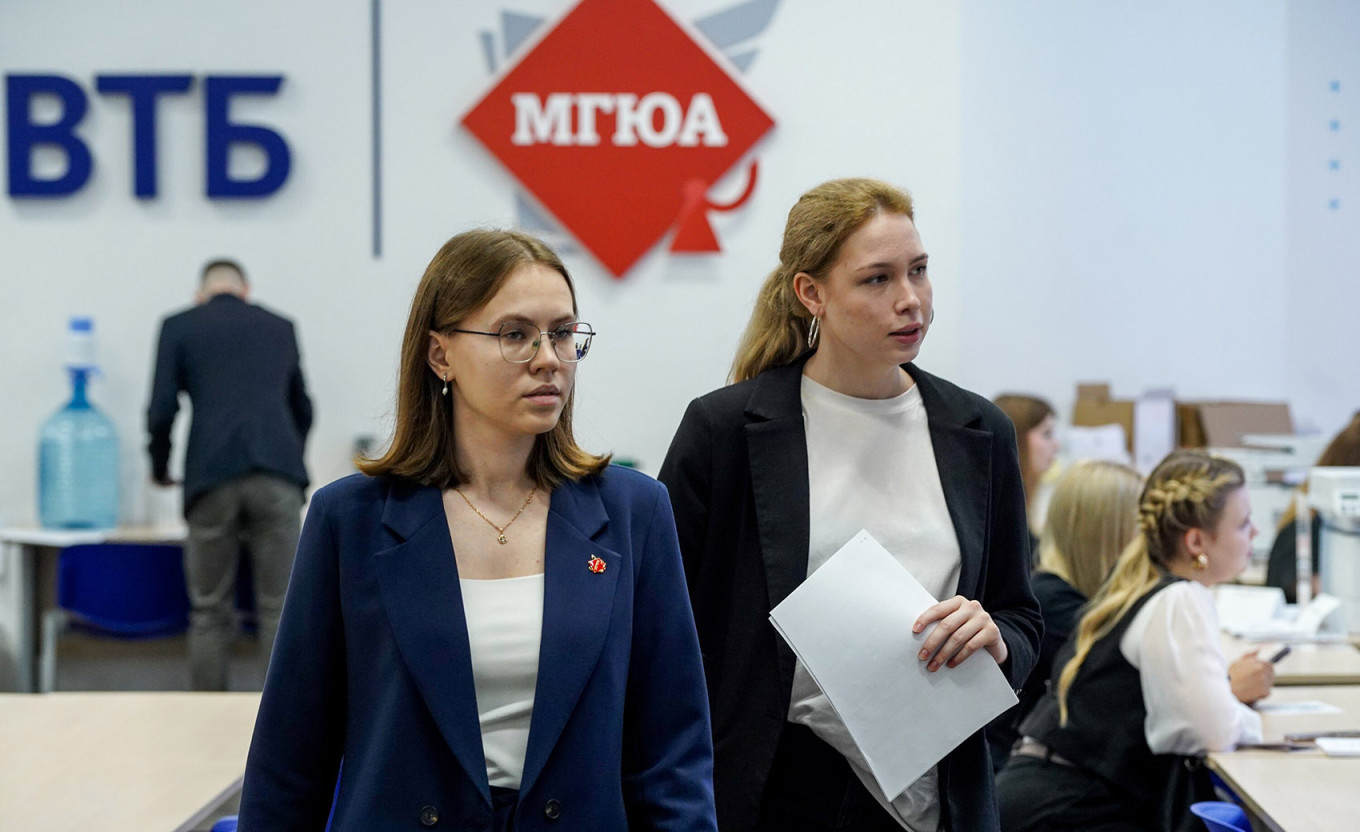 
					The Admission committee of Moscow Law University.					 					Alexander Avilov / Moskva News Agency				