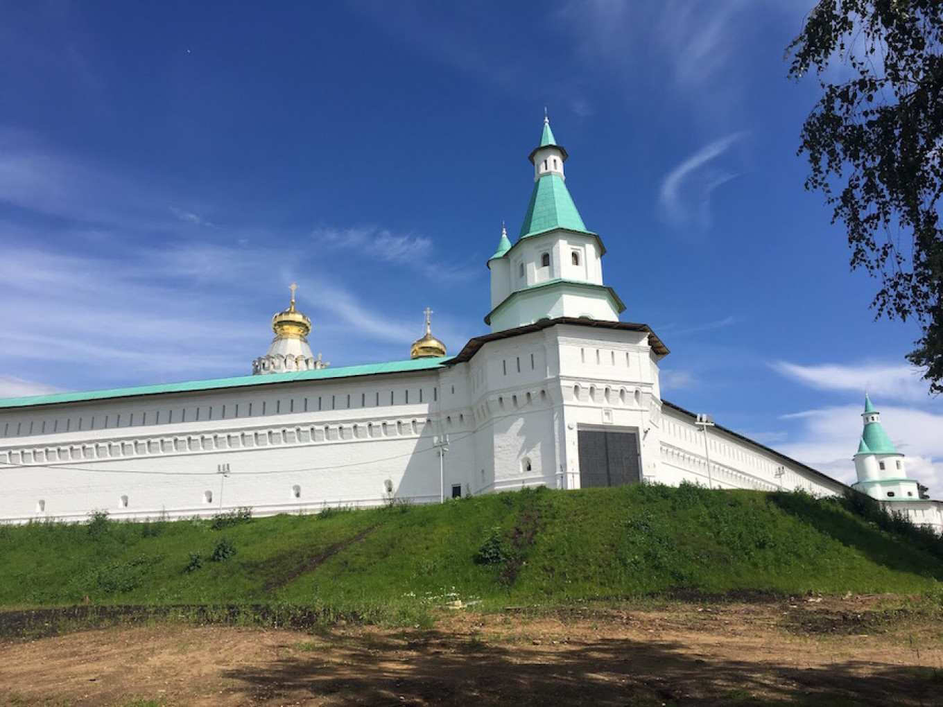 
					The monastery was  built to be the New Jerusalem, but with traditional Russian architecture. 					 					Ryan Clemente / For MT				