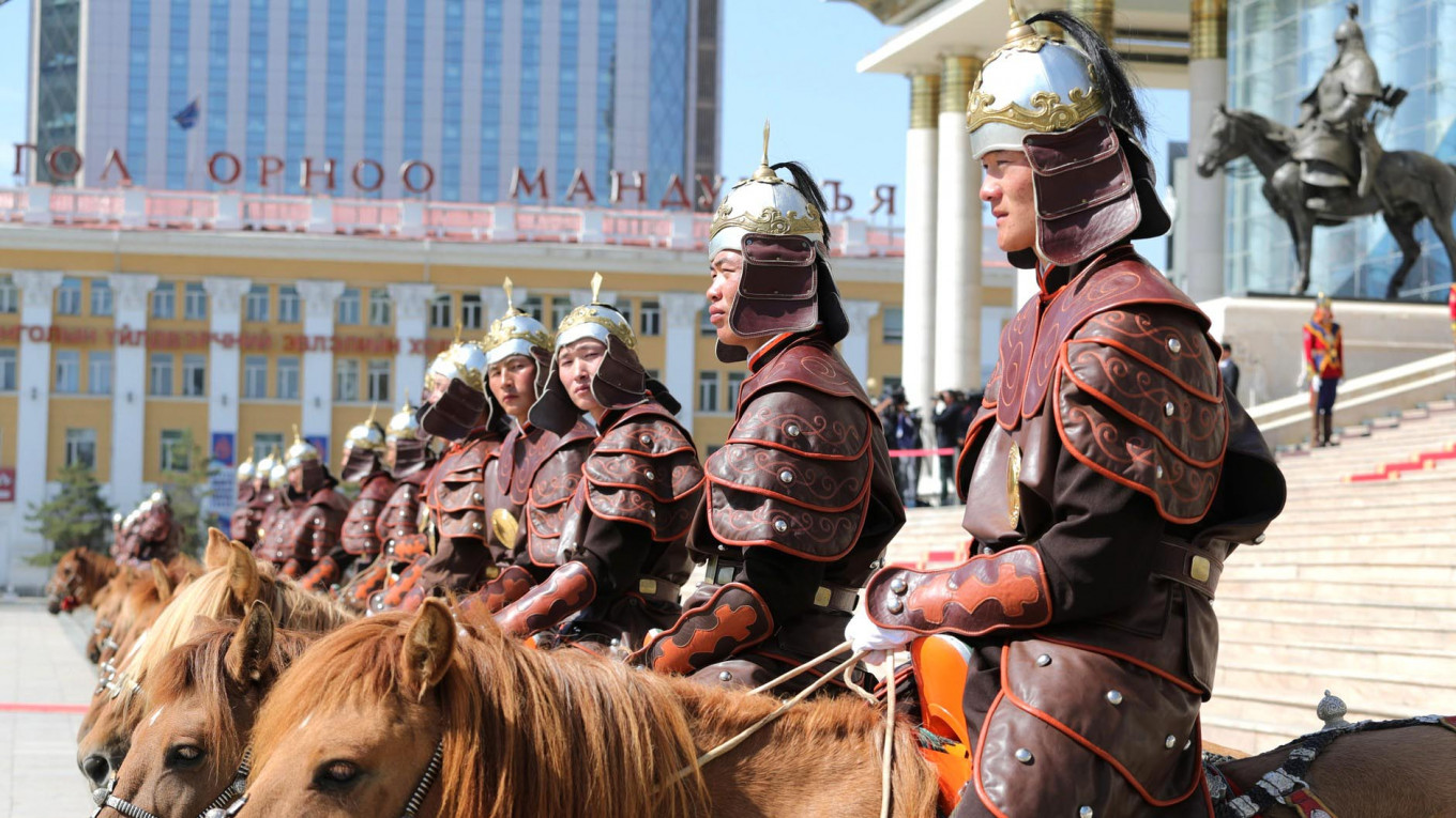 Mongolia Welcomes Putin With Military Pomp, Vivid ...