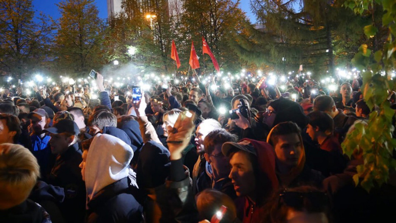Why Are Russians Clashing Over a New Cathedral in Yekaterinburg?