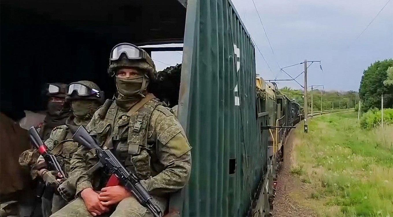 Российские солдаты в поезде на Украине.  Пресс-служба Минобороны России / ТАСС