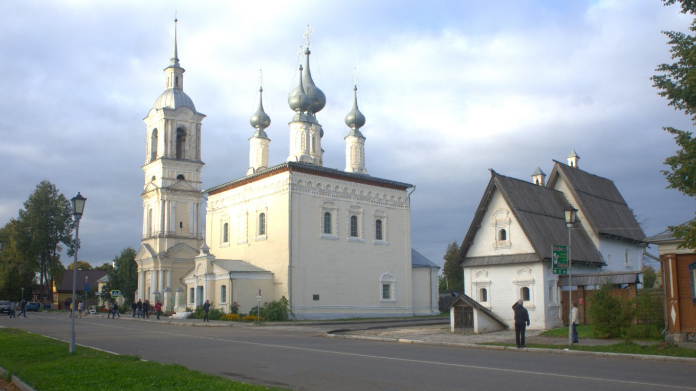 
					Suzdal is the pearl of the Golden Ring.					 					Pavel and Olga Syutkin				