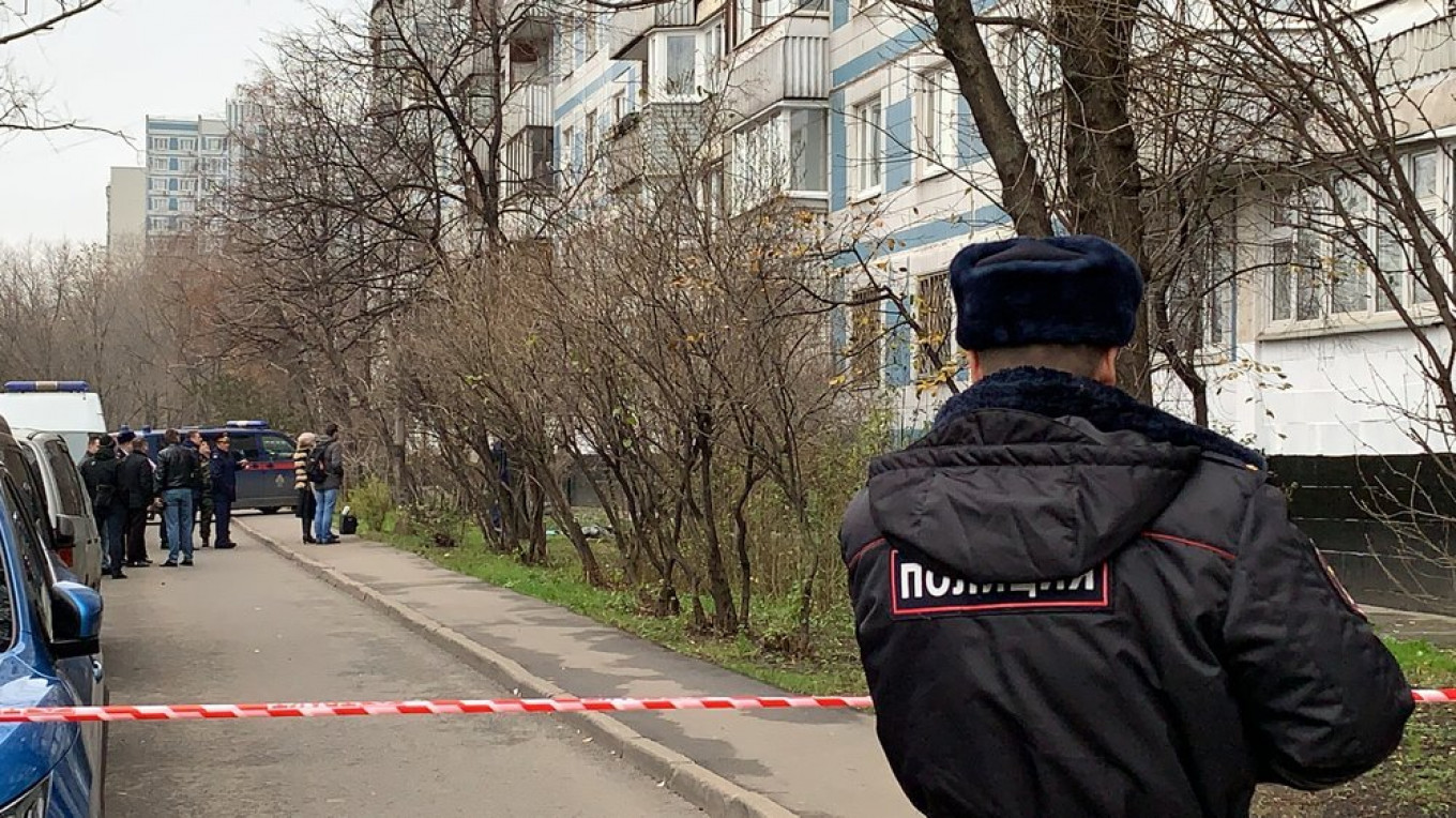 
					Lyudmila Sokolova jumped from her apartment window with her two children.					 					Moskva News Agency				