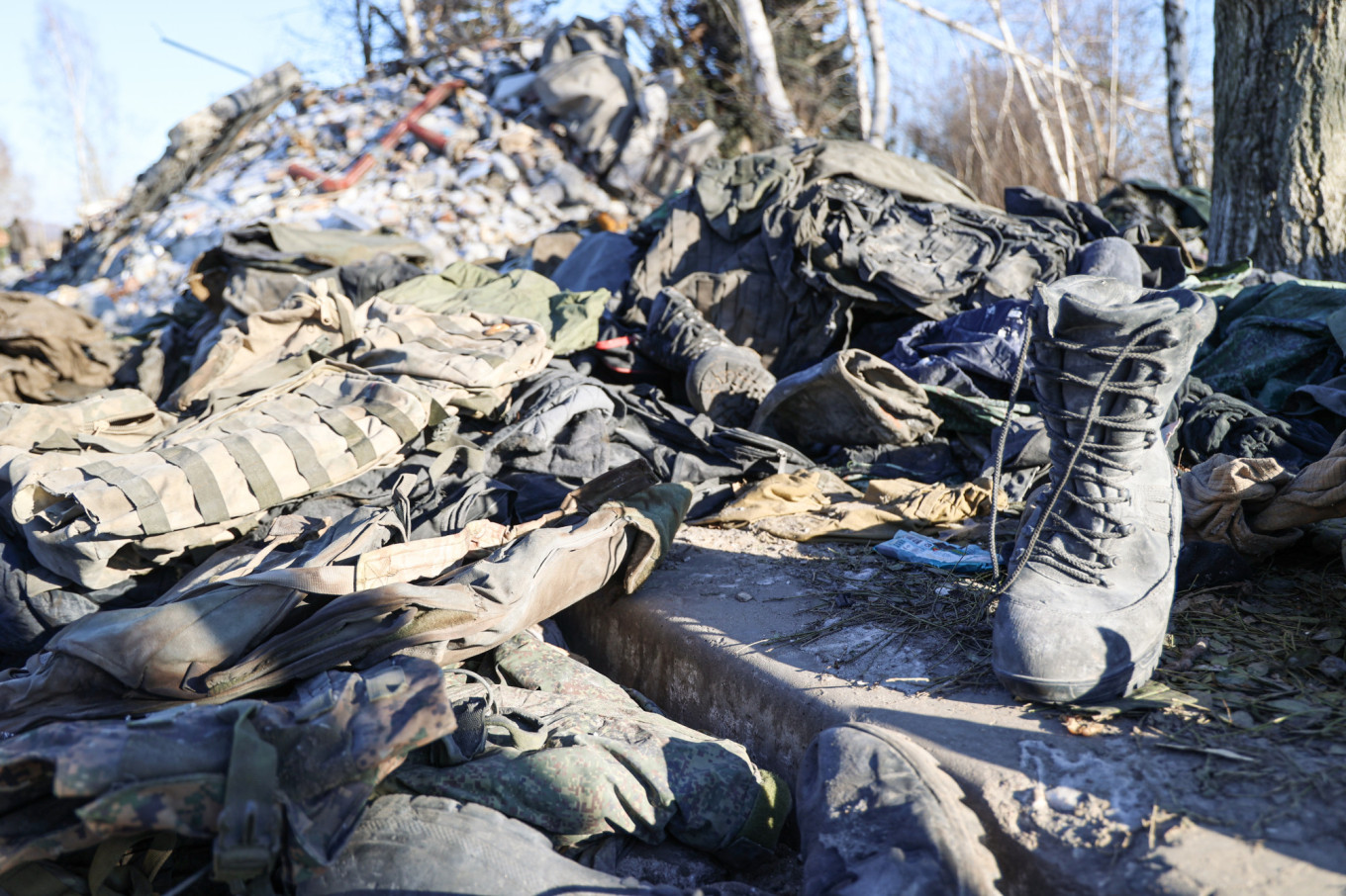 
					Personal effects of Russian soldiers in the aftermath of the Makiivka attack.					 					Valentin Sprinchak / TASS				