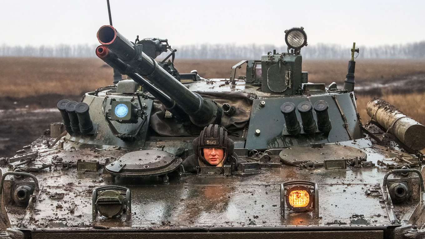 Russia to Stage Massive Tank Drills as Ukraine Tensions Soar - The Moscow  Times