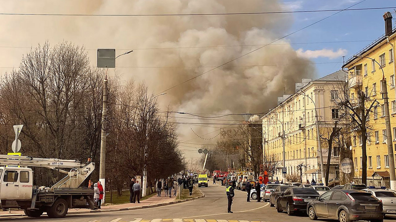 6 Dead in Fire at Russian Aerospace Defense Research Institute – State Media