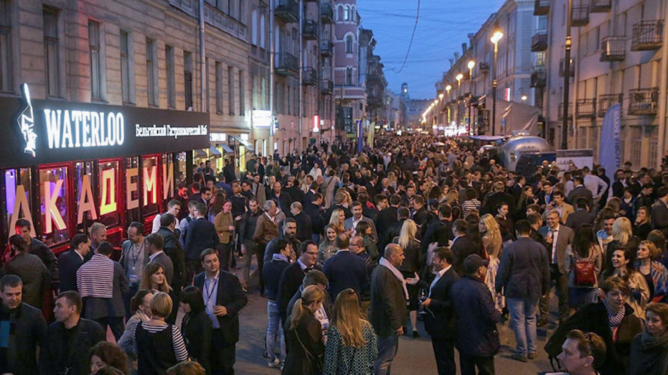 
					Rubinstein on a busy night. Three years ago it was an elegant residential street.					 					pitert.ru				