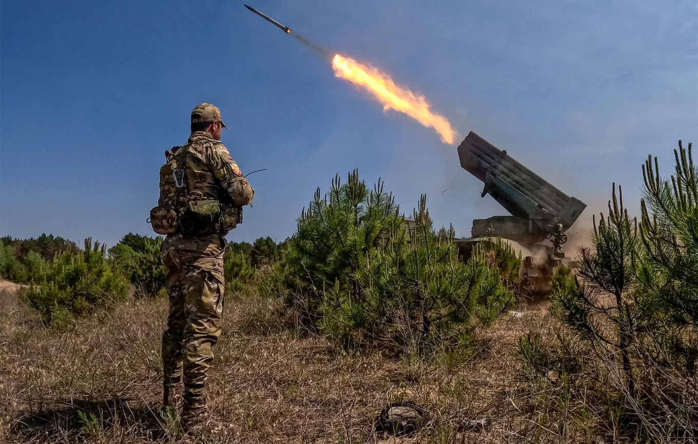 
					Russian Grad multiple rocket launcher on the frontline in Ukraine.					 					Alexei Konovalov / TASS				