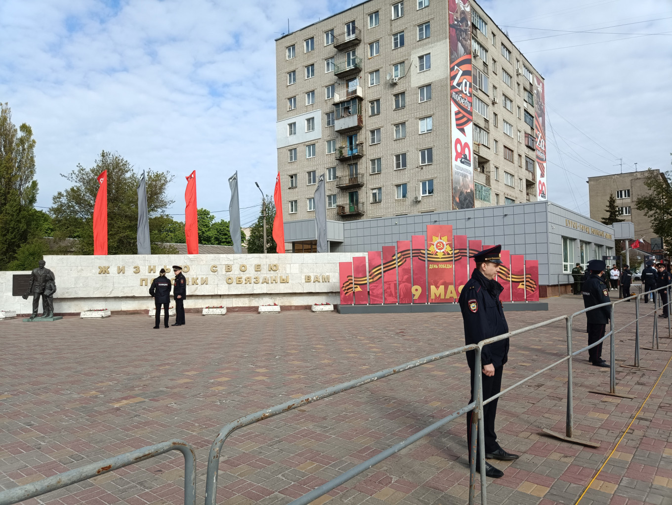 Ketegangan dan kekhawatiran saat Kursk Rusia menandai hari kemenangan