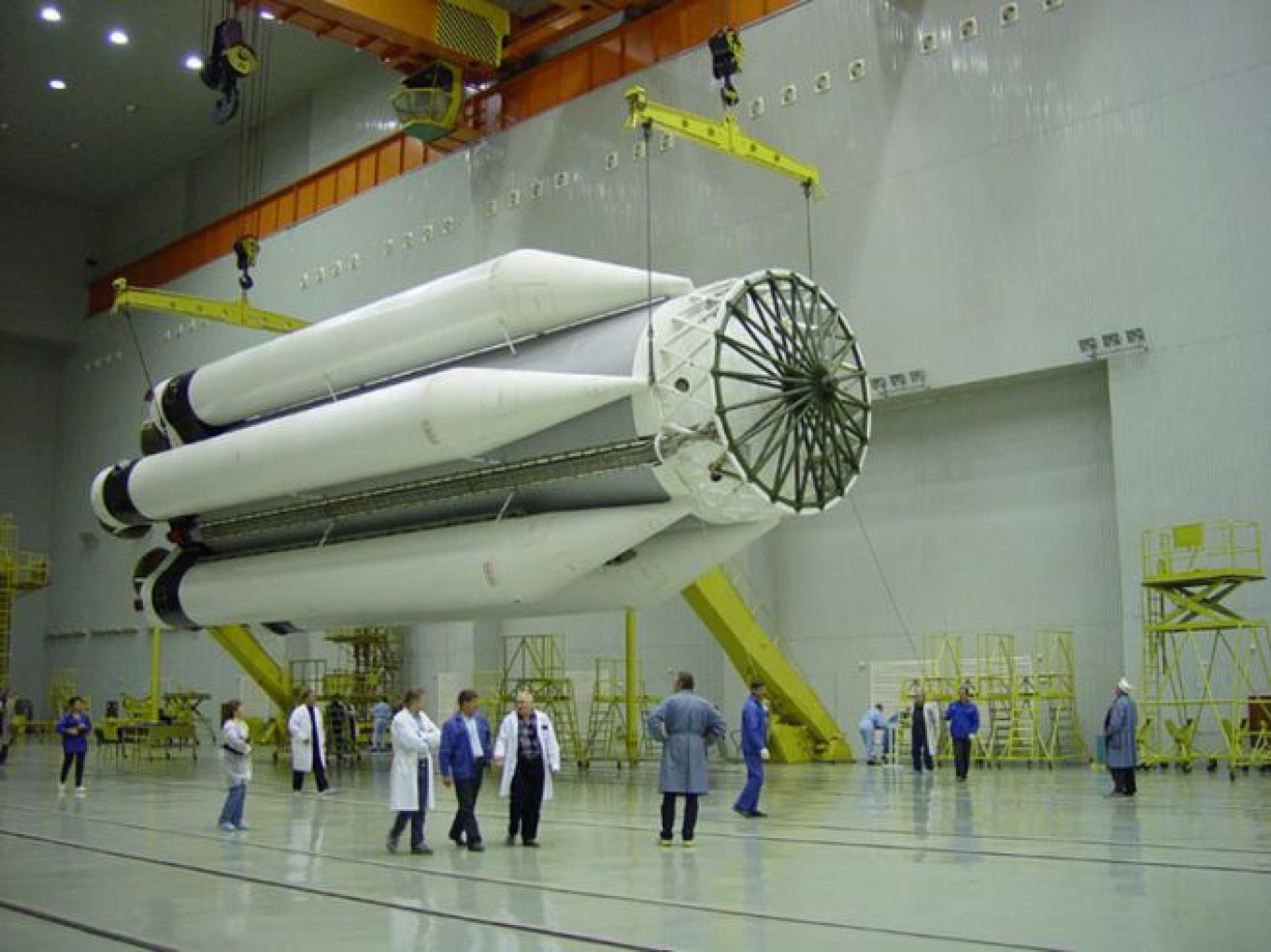 Russia Plans Massive Productivity and Wage Hike for Space Industry ...