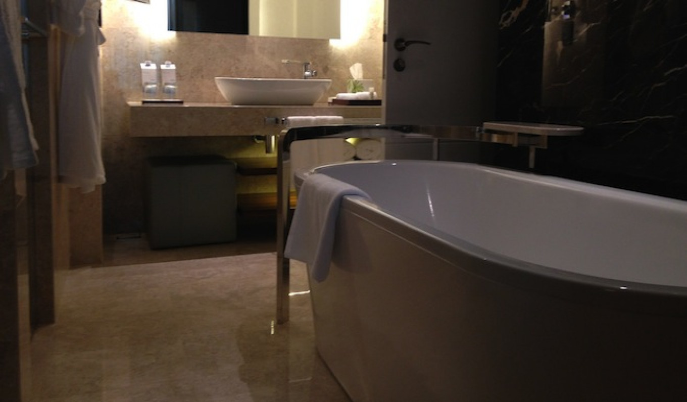 Moscow Woman Electrocuted After Dropping iPhone 4 in Bathtub