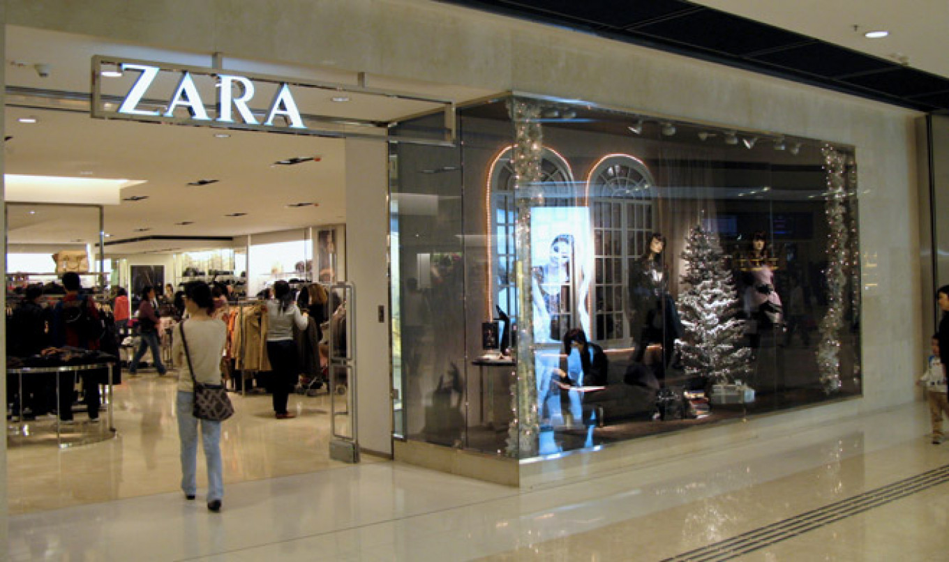 Russian Clothes Stores Stop Buying As Ruble Collapse Wrecks Plans