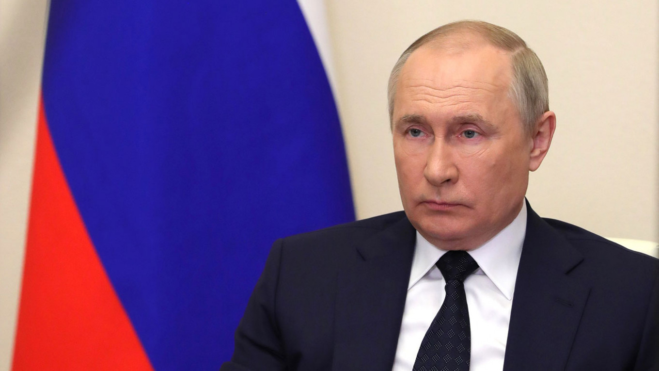 Putin Orders Europe to Pay Rubles for Russian Gas - The Moscow Times