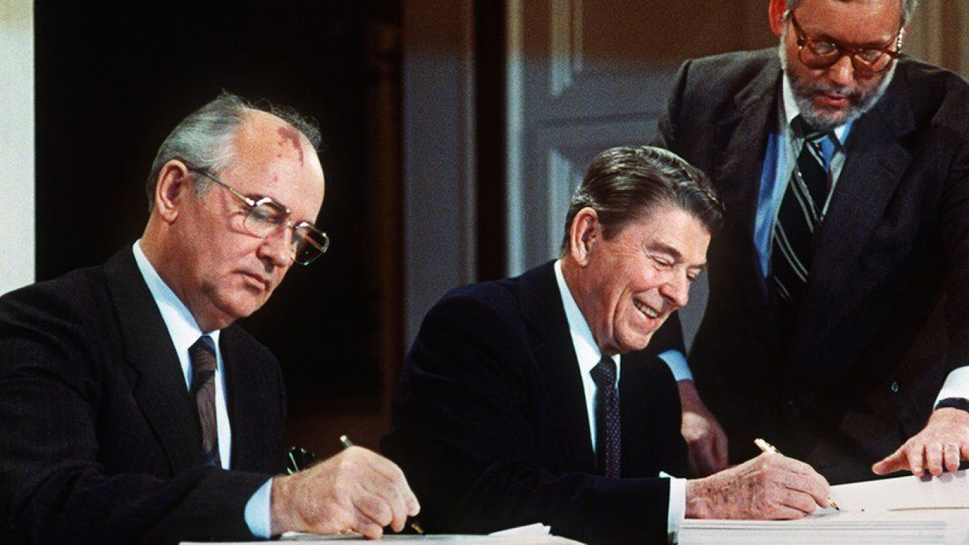 
					President Reagan and General Secretary Gorbachev signing the INF Treaty in the East Room of the White House					 					Wikicommons				