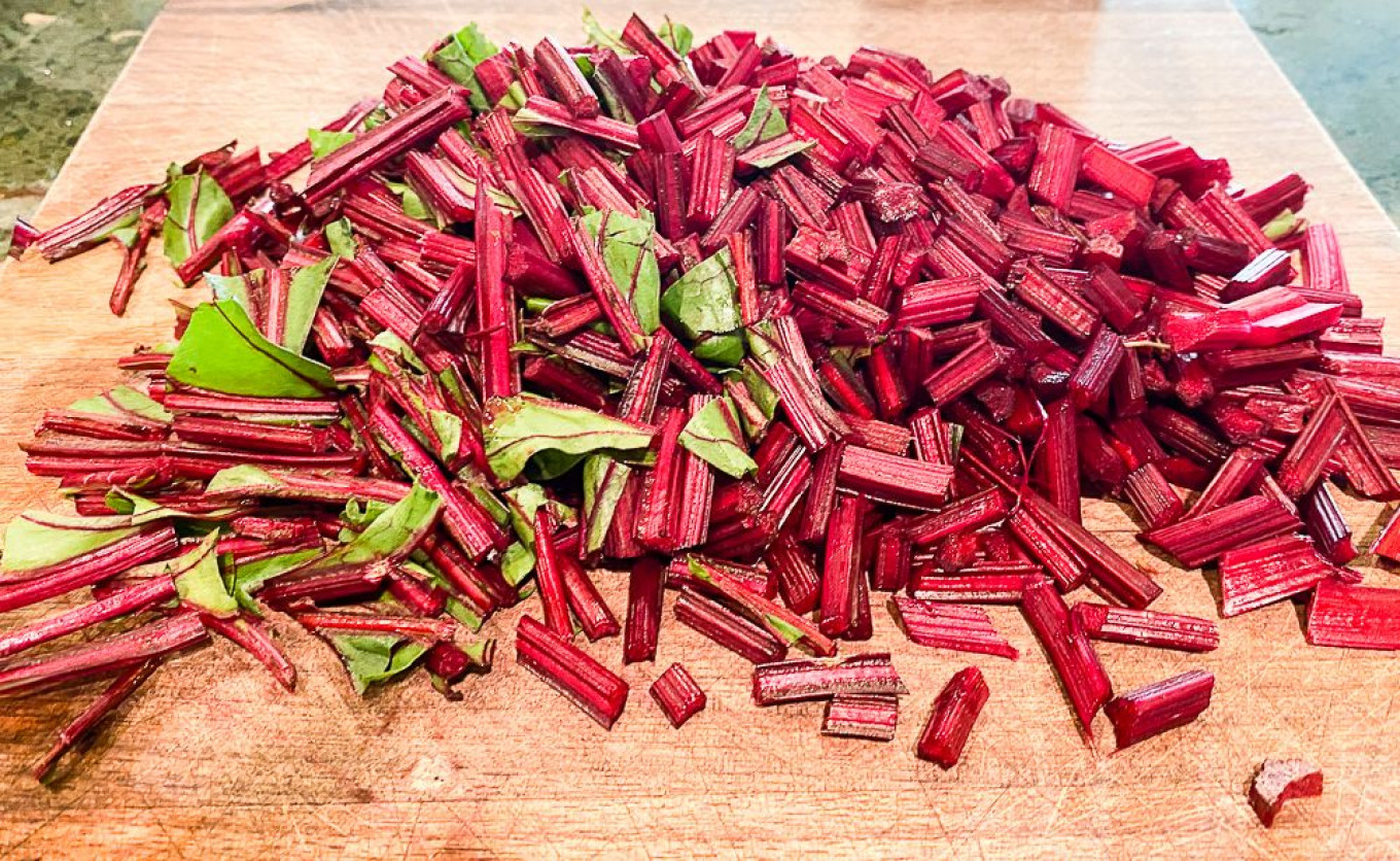 
					Crunchy, sweet ruby stems					 					Jennifer Eremeeva / MT				