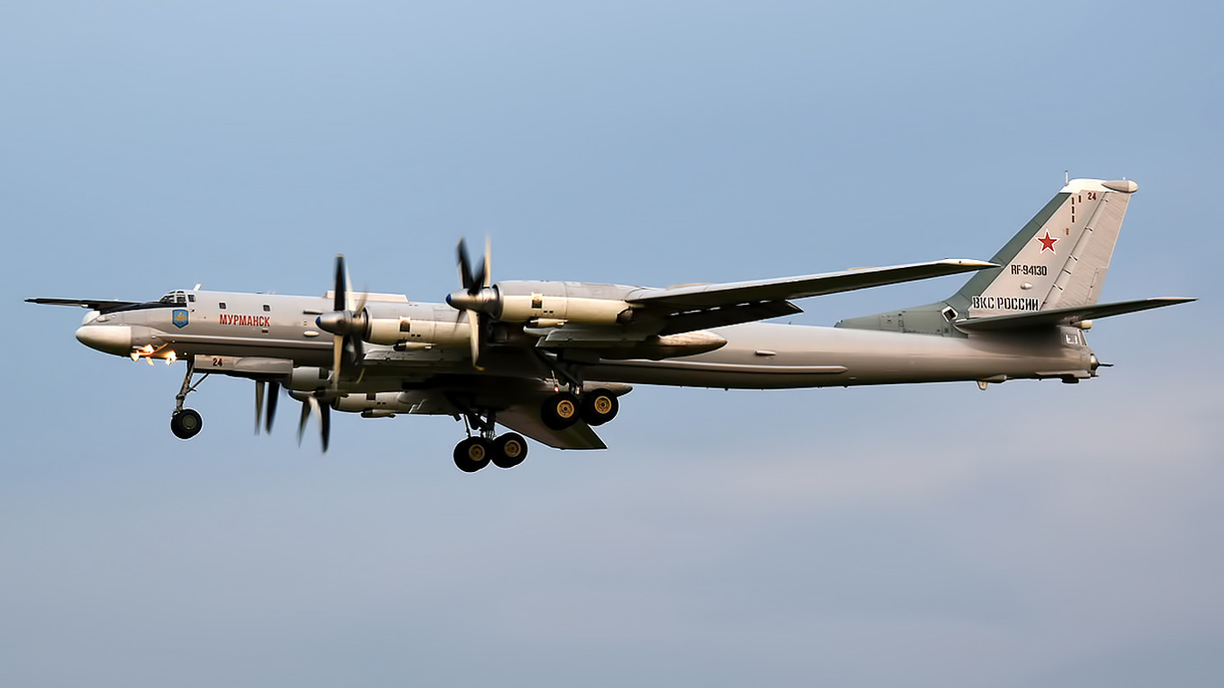 
					Russian Tupolev Tu-95MS Bear.					 					Anna Zvereva (CC BY-SA 2.0)				