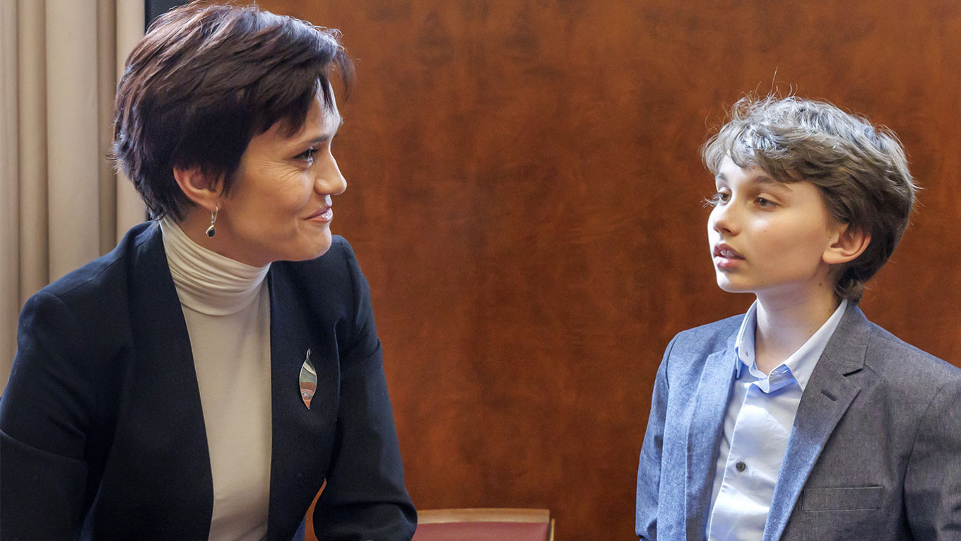 
					Evgenia Kara-Murza and her son Daniil after a press conference in Geneva.					 					Salvatore Di Nolfi / EPA / TASS				