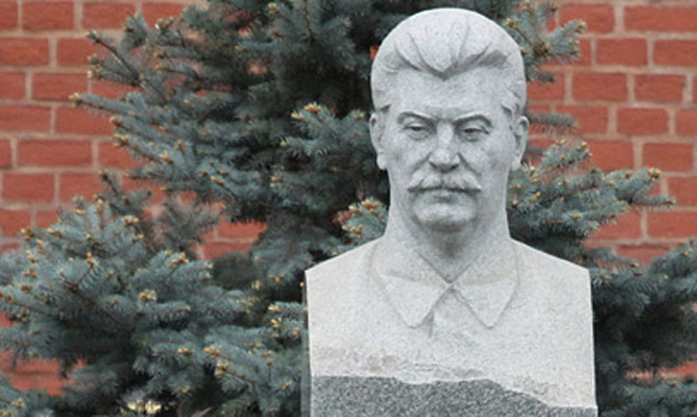 Russian Prosecutors Order Removal of Illegally Erected Stalin Bust