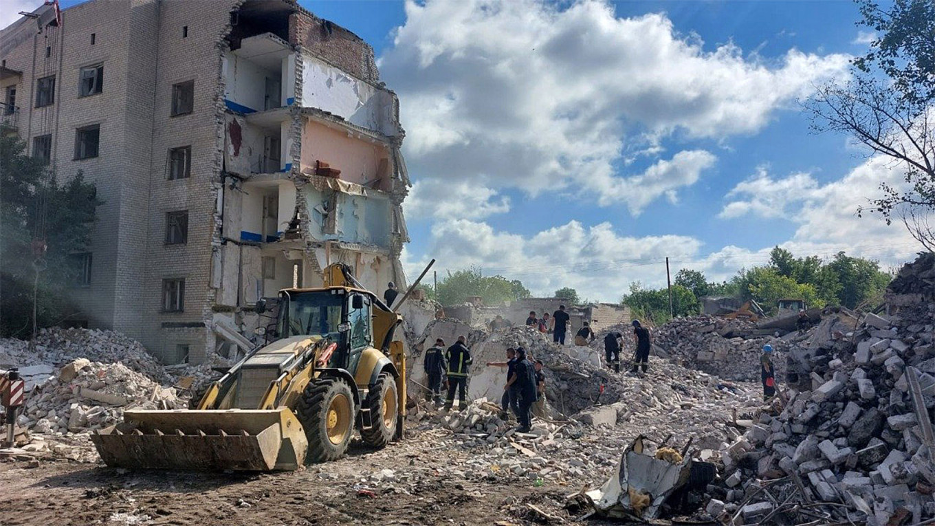 
					The town of Chasiv Yar city in Donetsk region of Ukraine after a Russian rocket attack.					 					State Emergency Service of Ukraine				