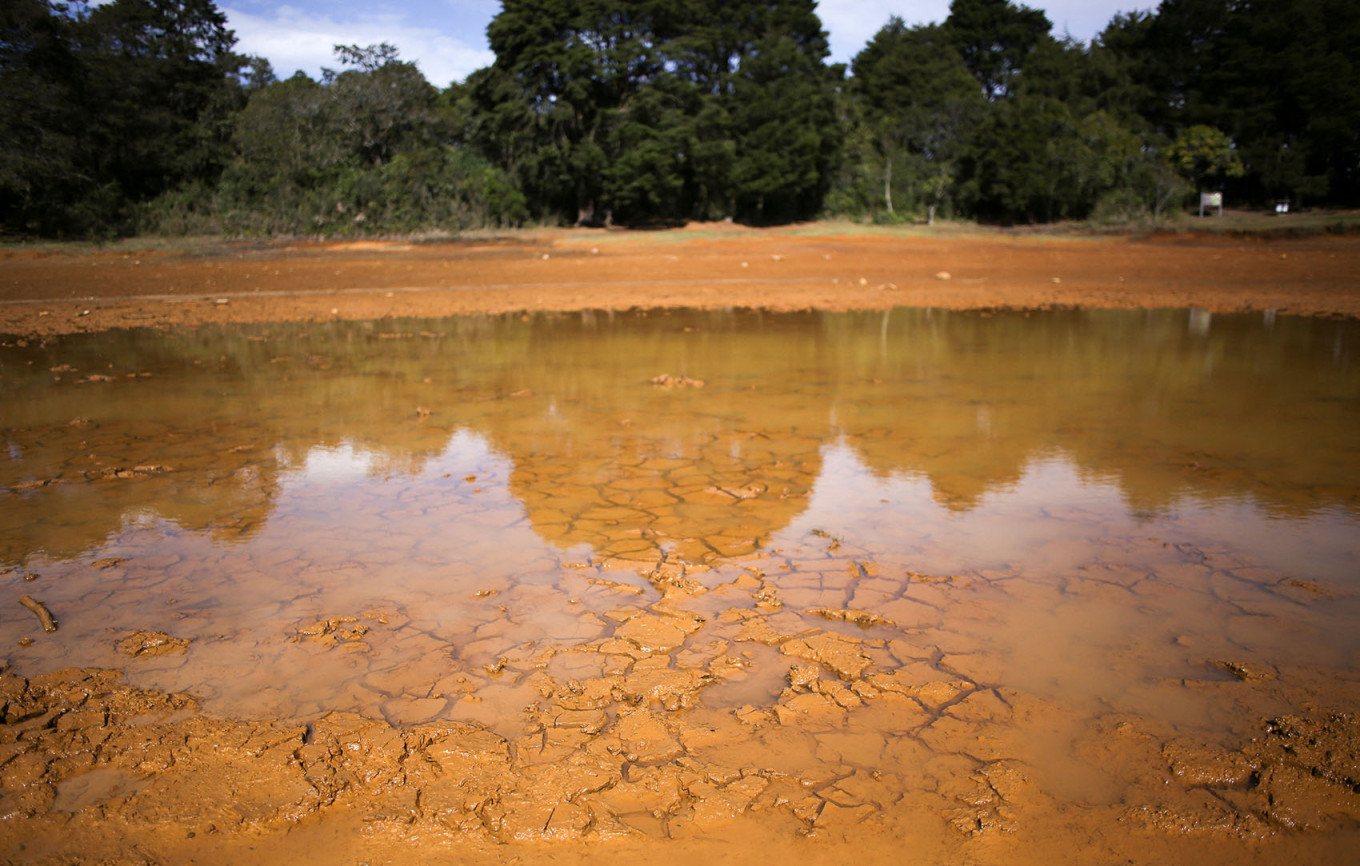 

					Cracked ground and shallow water are visible at the dried-up Guarne Lagoon in Arvi Park amid drought conditions linked to El Niño, in Medellin, Colombia, Sept. 3, 2026.					 					REUTERS / Juan David Duque				