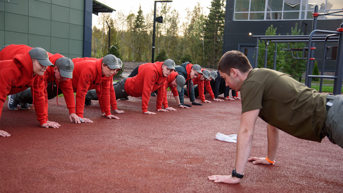 Behind the new military training center for youth in Murmansk