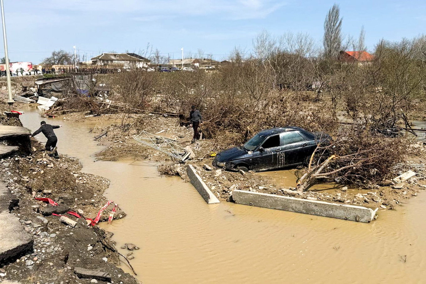 
					A flood-hit area in the Derbent district of Dagestan.					 					Gyanzhevi Gadzibalayev / TASS				
