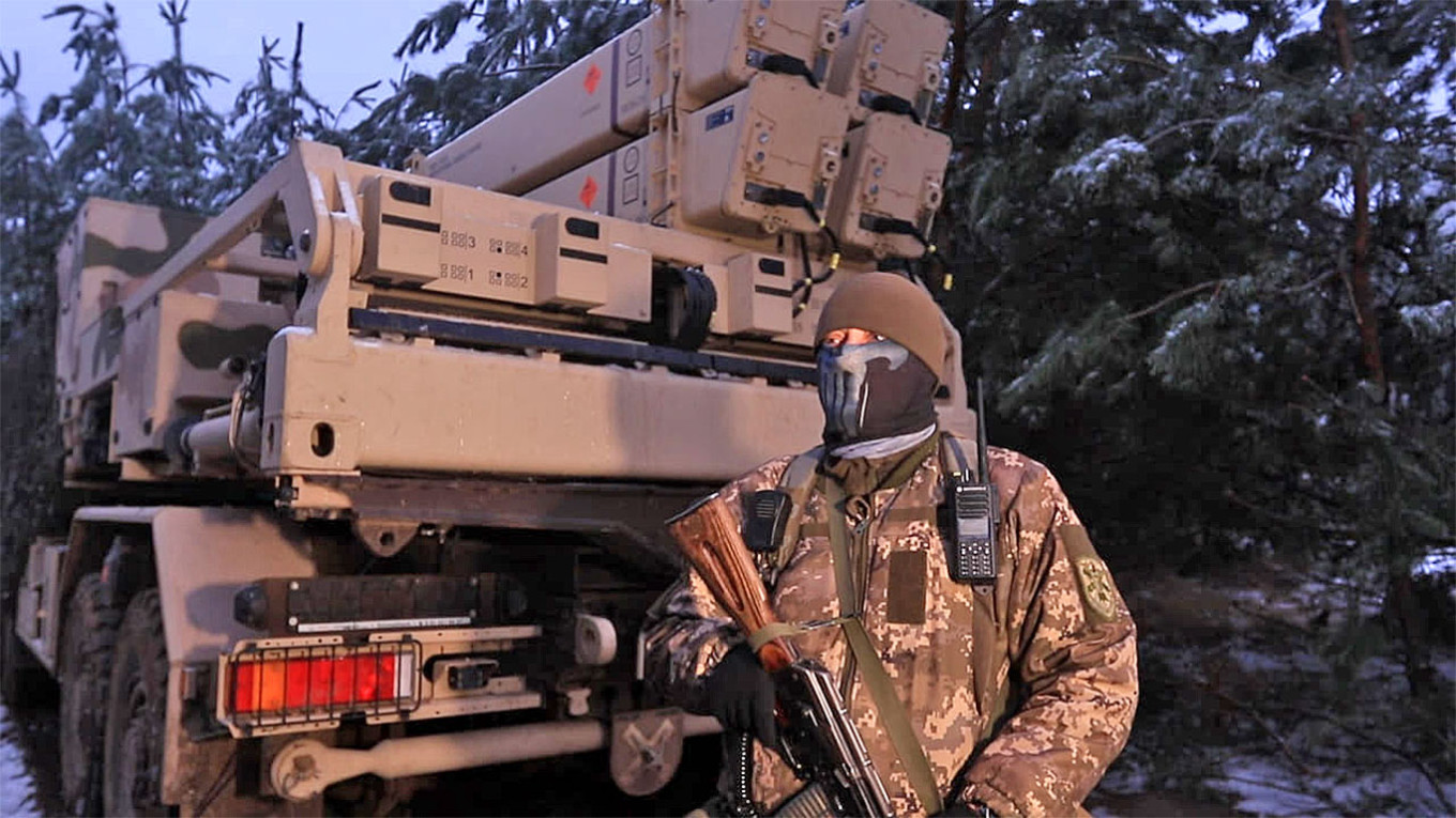  An IRIS-T air defense system in Ukraine. ArmyInform (CC BY 4.0) 