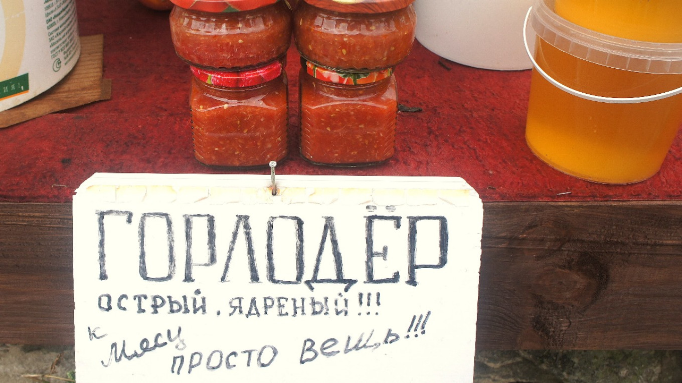 
					Today at the Suzdal market you can find horseradish or a local sauce made of horseradish and tomatoes: “Spicy, hot, and just the thing for meat.” 					 					Courtesy of authors				