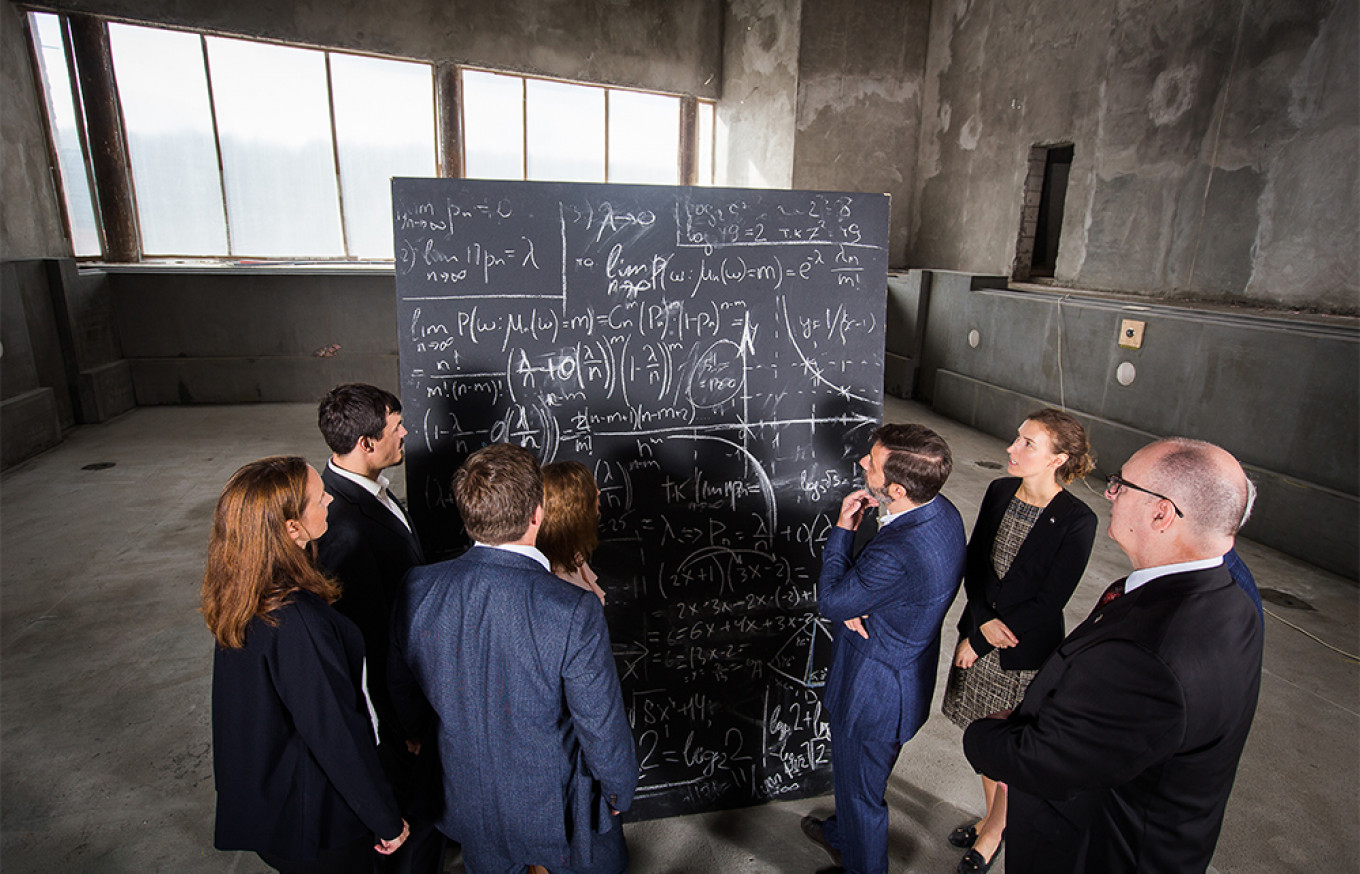 
										 					Frances Newbery, Alexei Belov, Anton Zakharov, Alina Korbut, Vasiliy Gorbachev, Polina Maltseva, Mikhail Mokrinskiy				