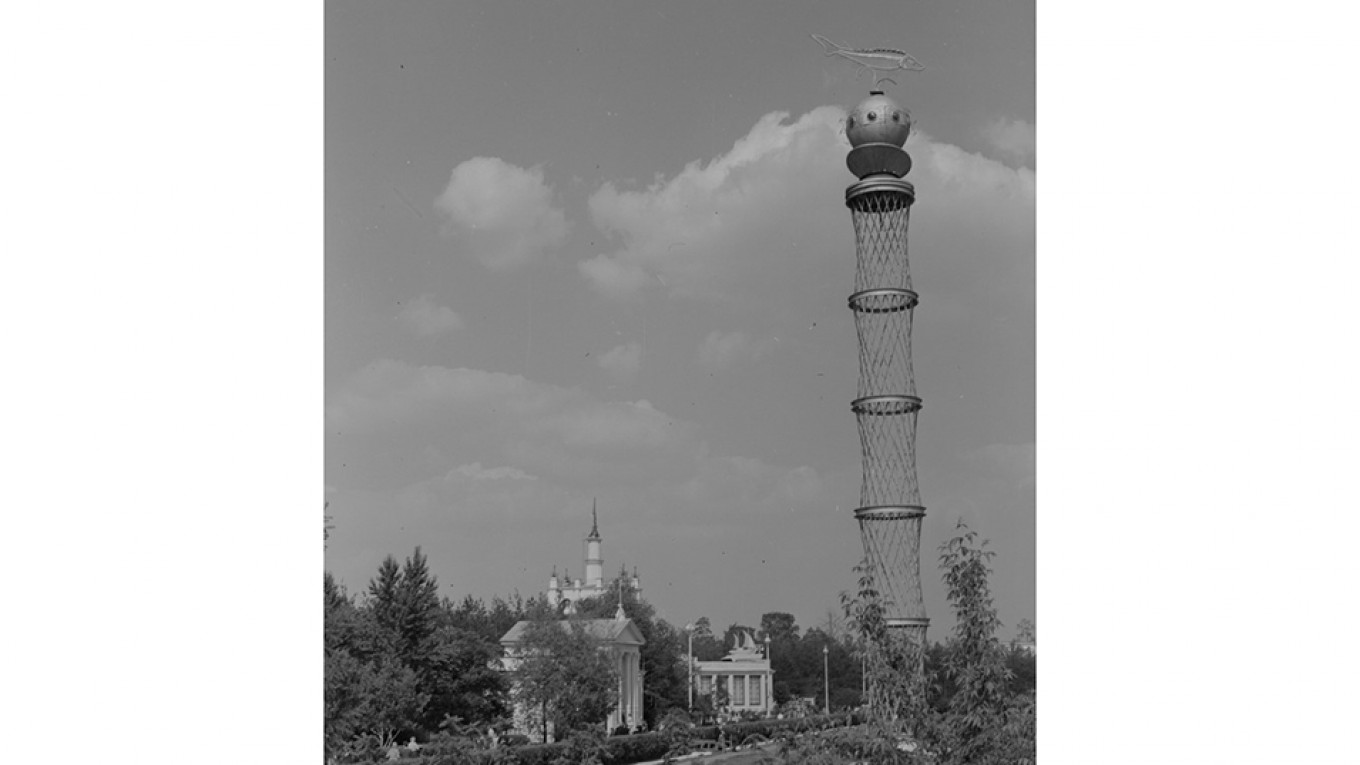 
					The tower with its fanciful fish-themed top.					 					Courtesy of VDNKh				