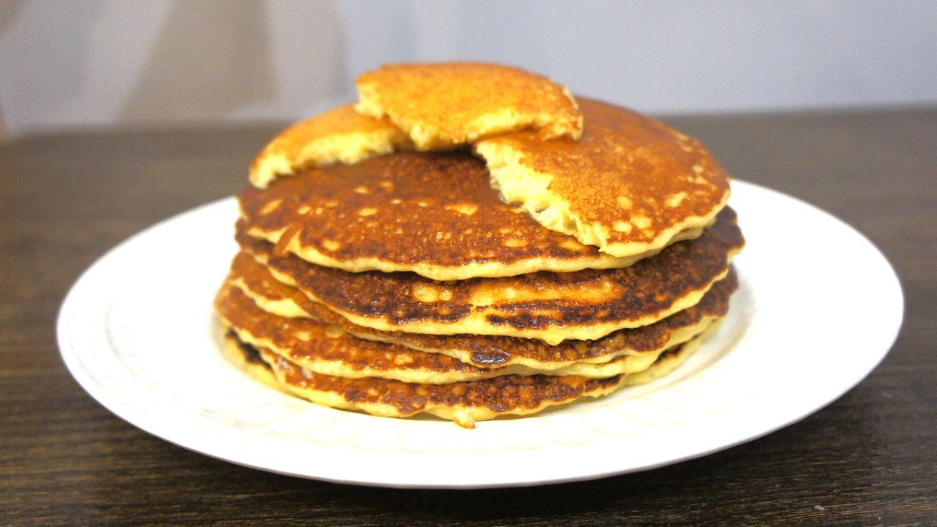
					Blinis made with wheat flour and millet 					 					Pavel and Olga Syutkin				