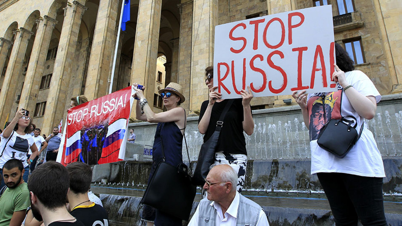 Russia Returns to the Council of Europe. And the Kremlin Puts the ...